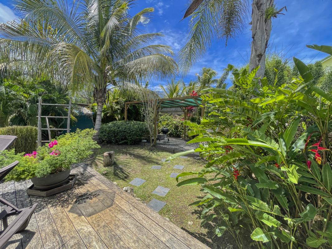 Villa à louer 3 chambres à Saint François Guadeloupe-jardins-34